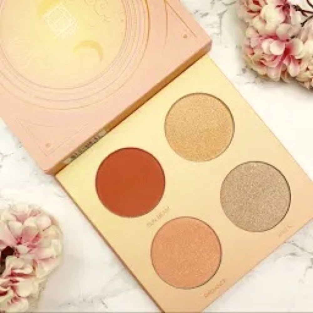 Hipdot 4 shade face palette